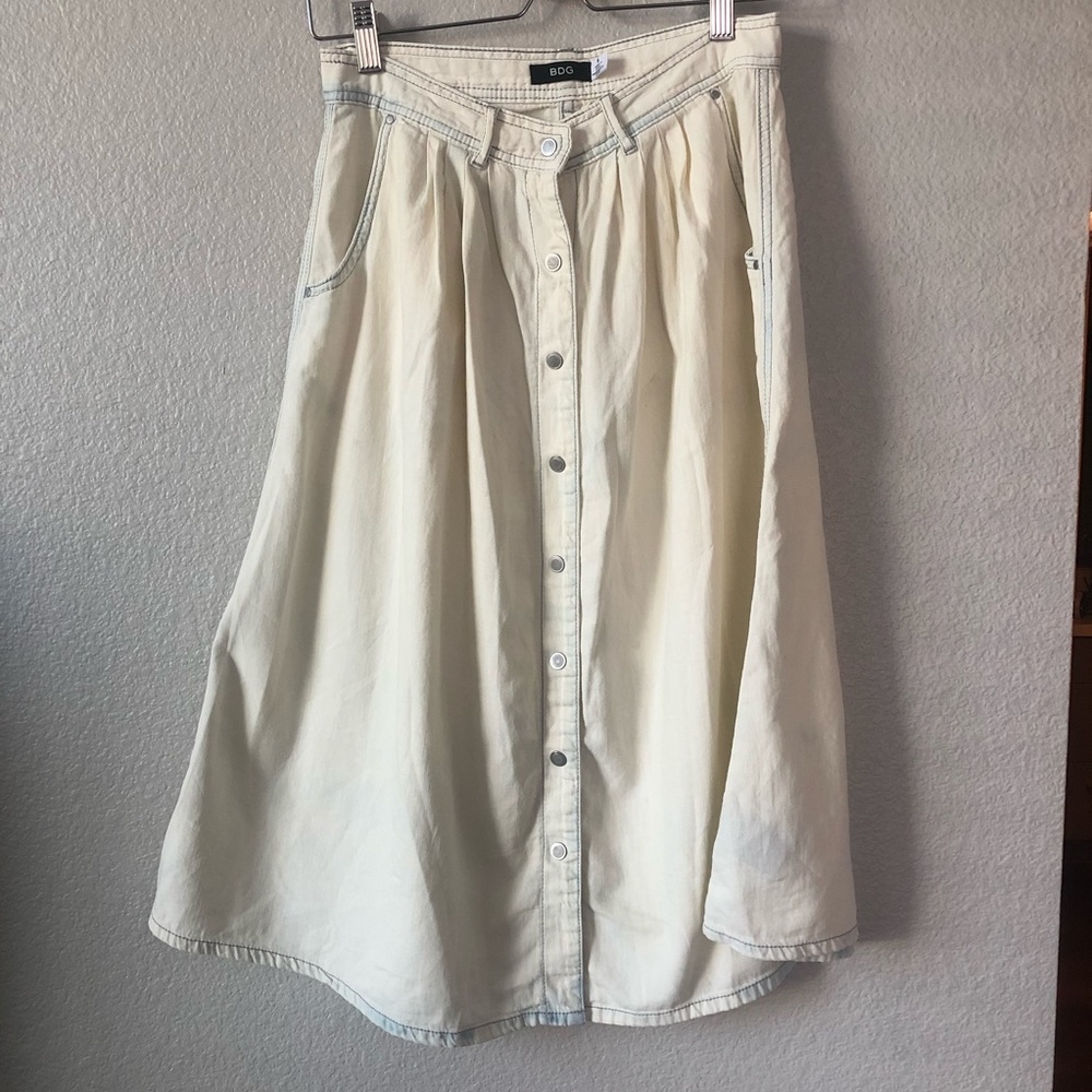 BDG denim midi skirt. Sz 6 EUC